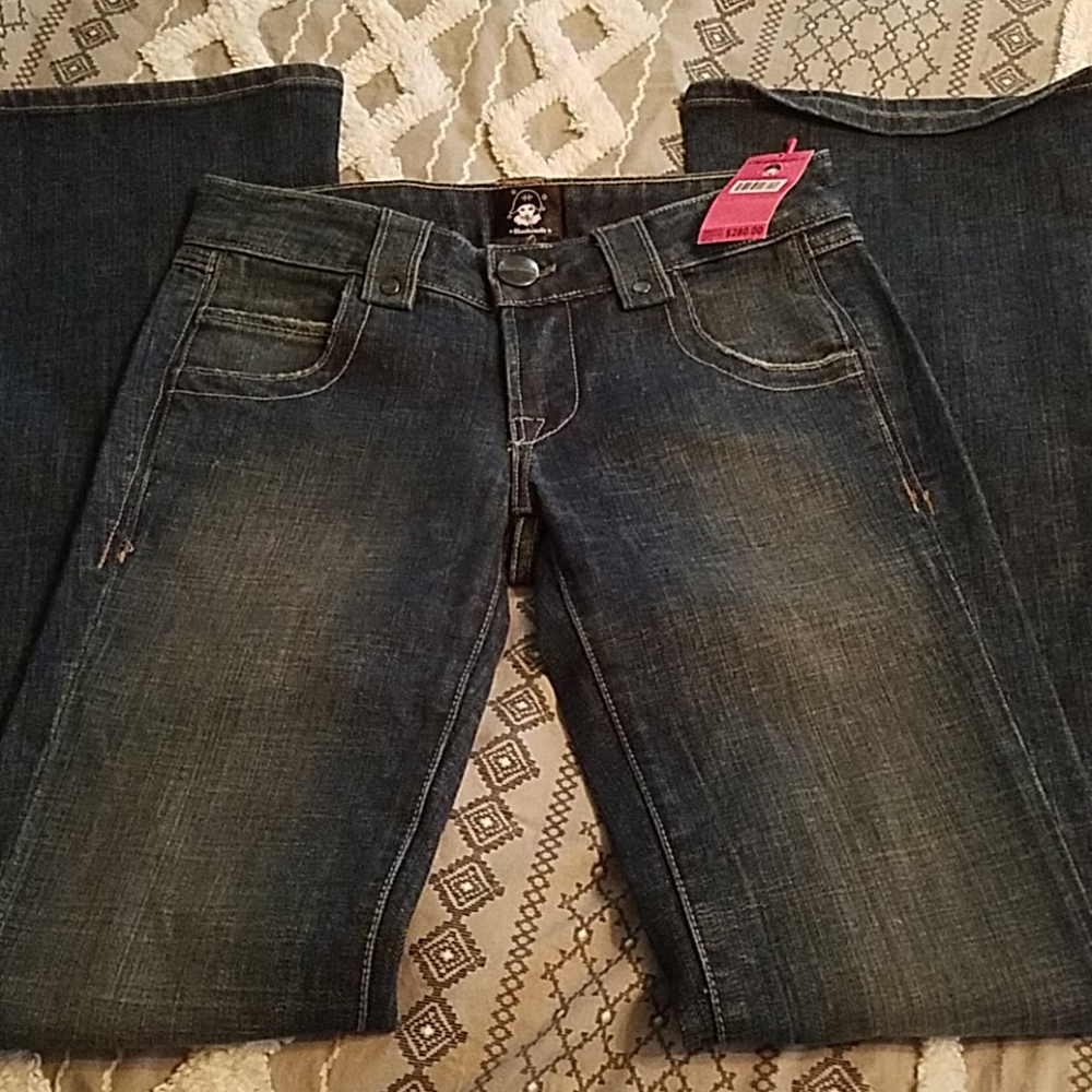 NEW! Heatherette flare jeans. Vintage washed.